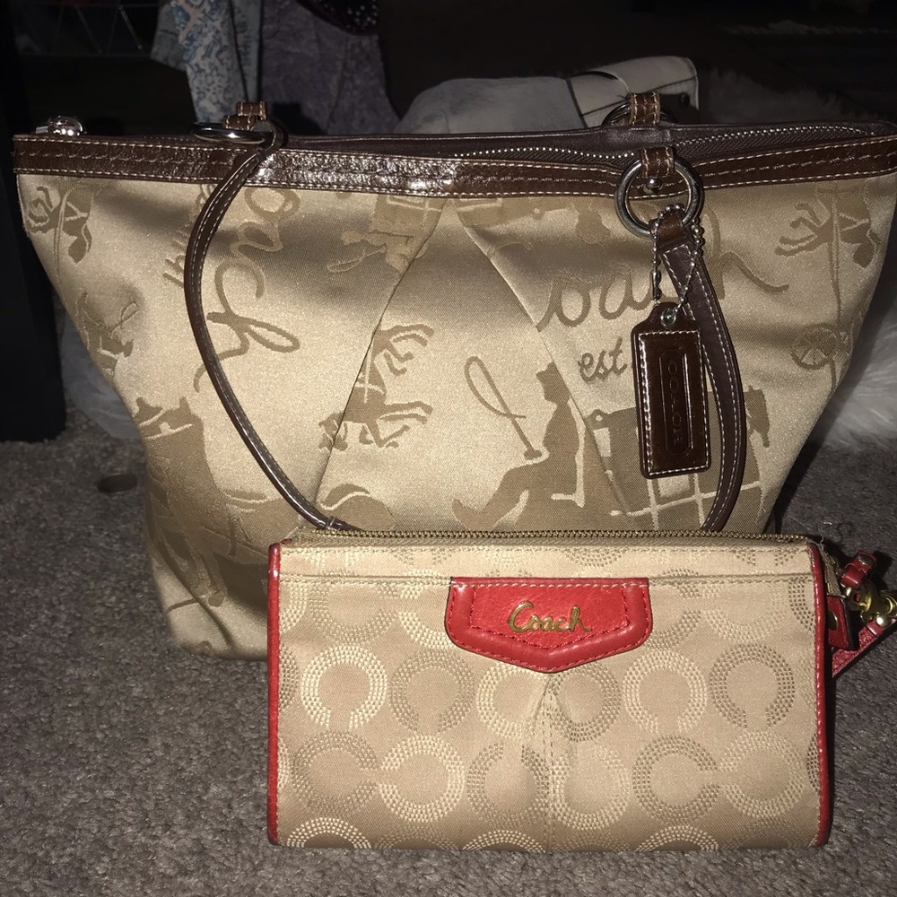 Used Coach tote bags and matching wallet!